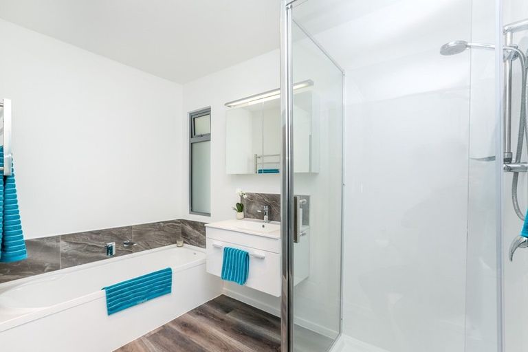 Photo of property in 128 Frankley Road, Frankleigh Park, New Plymouth, 4310