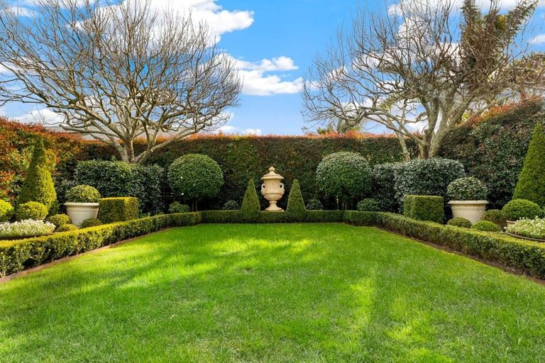 Photo of property in 4 Burwood Crescent, Remuera, Auckland, 1050