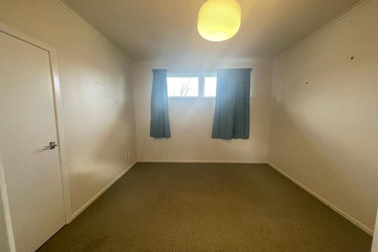 Photo of property in 13 Larnoch Road, Henderson, Auckland, 0610
