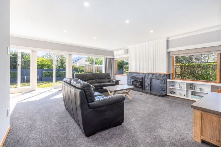 Photo of property in 397 Te Moana Road, Waikanae, 5036