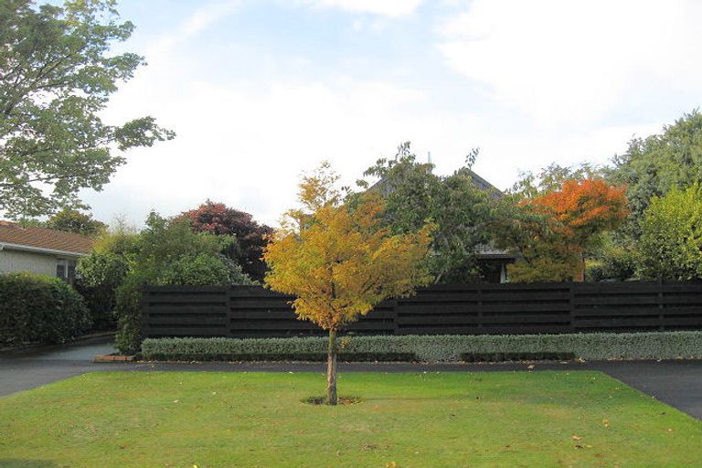 Photo of property in 49 Sayers Crescent, Ilam, Christchurch, 8041