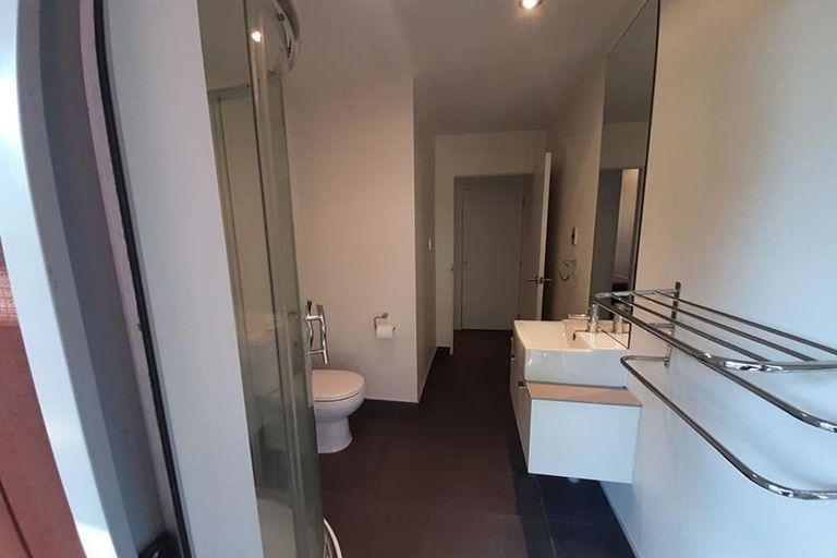 Photo of property in 76g Edmonton Road, Henderson, Auckland, 0612