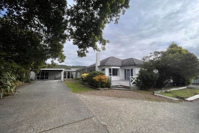 Photo of property in 1118 Fergusson Drive, Clouston Park, Upper Hutt, 5018