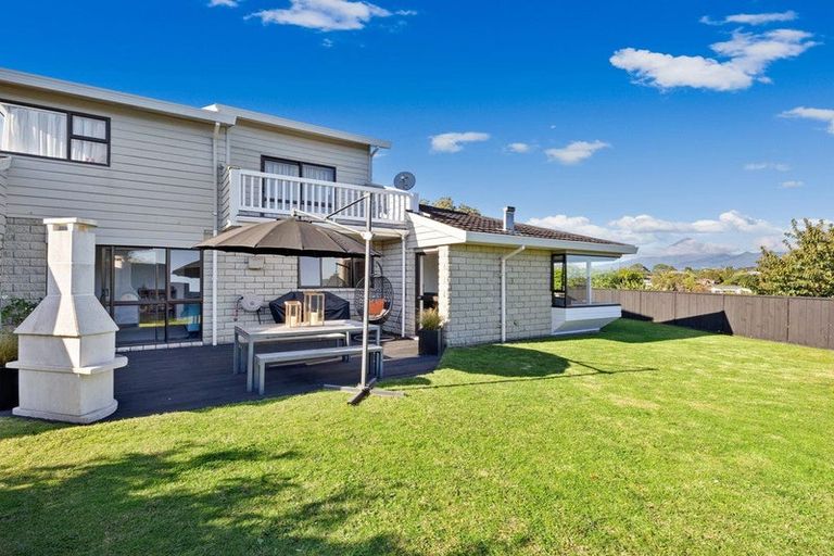 Photo of property in 13 Tamati Place, Merrilands, New Plymouth, 4312