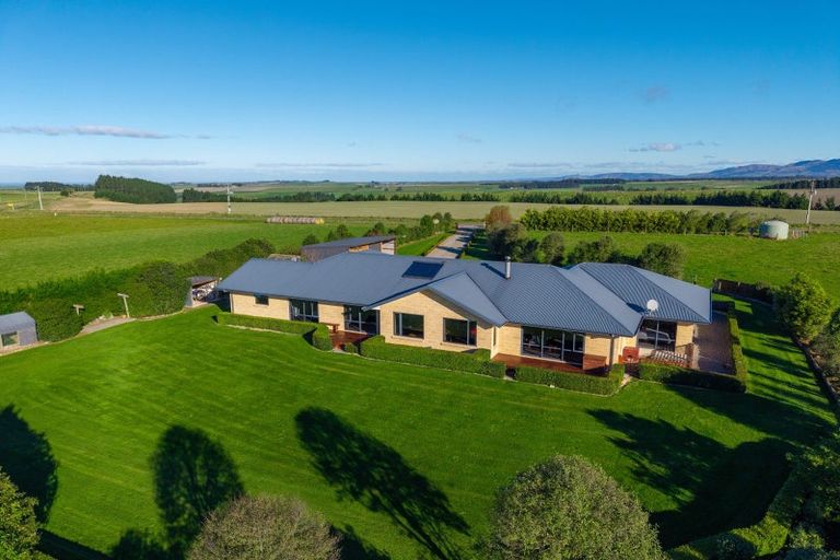 Photo of property in 16 Campbell Forrest Road, Otaio, Timaru, 7971