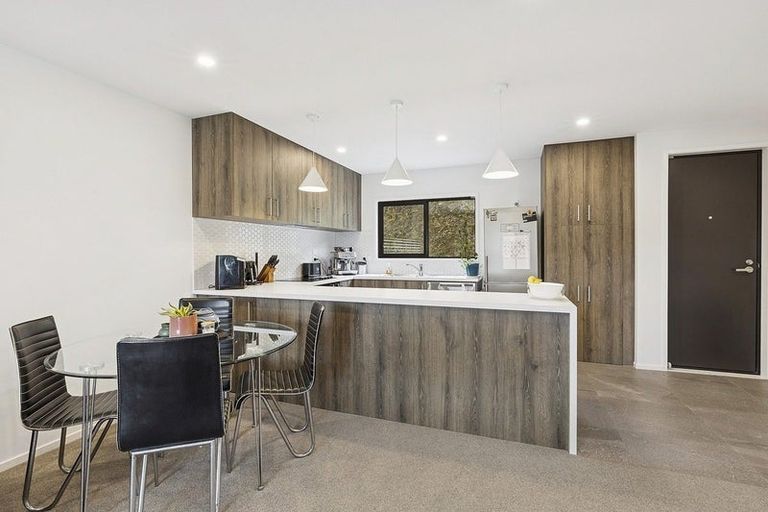 Photo of property in 21 Holystone Road, Whitby, Porirua, 5024
