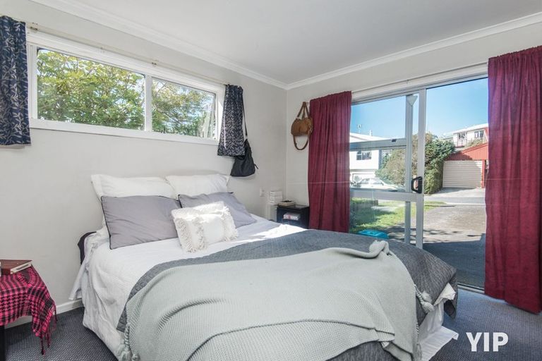 Photo of property in 48 Edgecombe Street, Newlands, Wellington, 6037