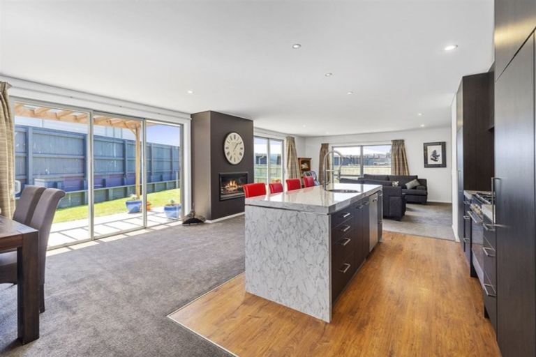 Photo of property in 50 Mo Street, Camborne, Porirua, 5026