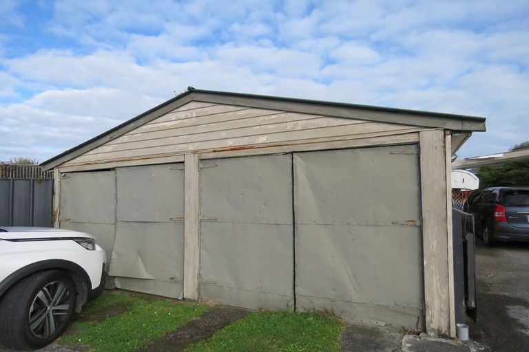 Photo of property in 36 Brougham Street, Westport, 7825