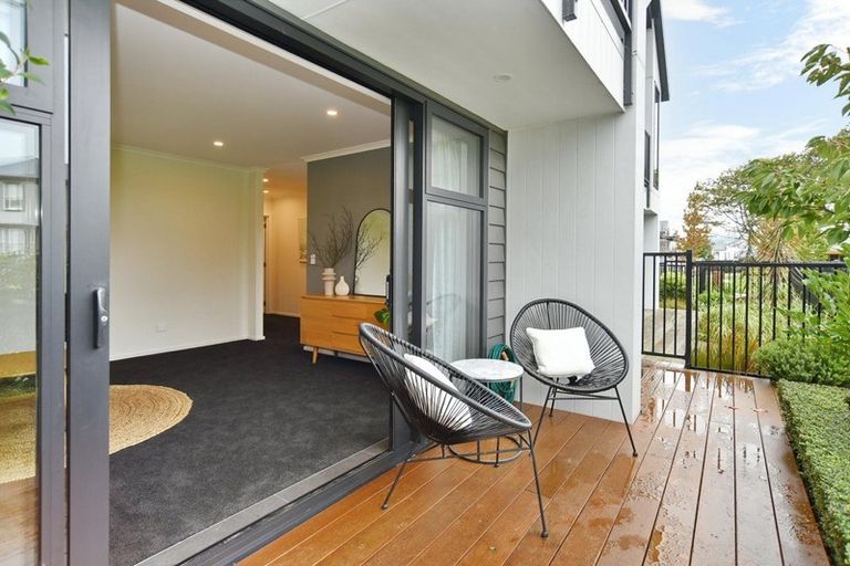 Photo of property in 15 Holmes Hanover Lane, Halswell, Christchurch, 8025