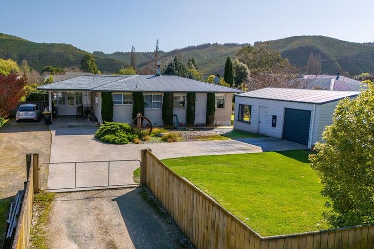 Photo of property in 48 Lord Auckland Road, Wakefield, 7025