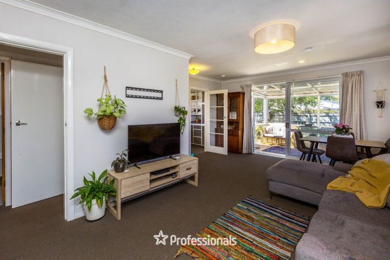 Photo of property in 2/10 Hildreth Street, Trentham, Upper Hutt, 5018