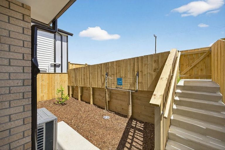 Photo of property in 6 Ballyalton Crescent, Flat Bush, 2019