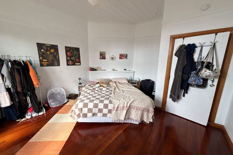 Photo of property in 21a Hargreaves Street, Mount Cook, Wellington, 6021