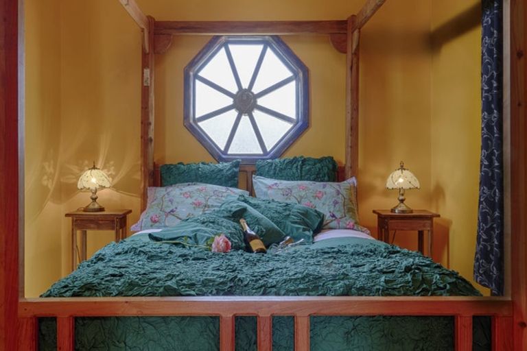 Photo of property in 37a Gillies Crescent, Waimarama, 4294