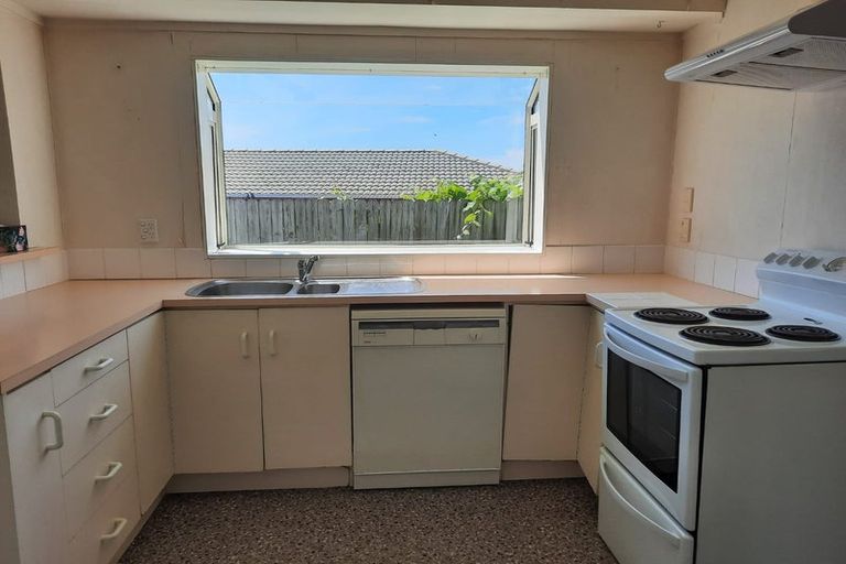 Photo of property in 9 Shenton Place, Burswood, Auckland, 2013
