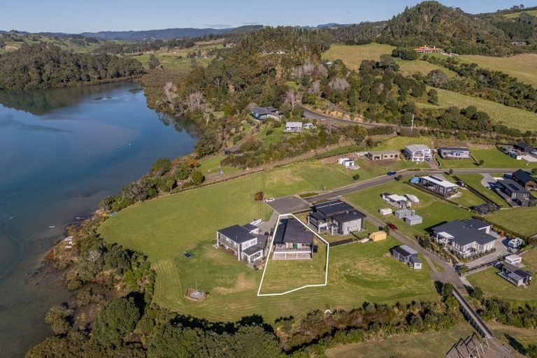 Photo of property in 17 Fred Harsant Drive, Cooks Beach, 3591