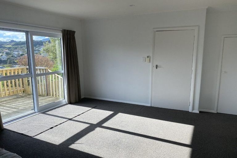 Photo of property in 10 Oriel Place, Tawa, Wellington, 5028