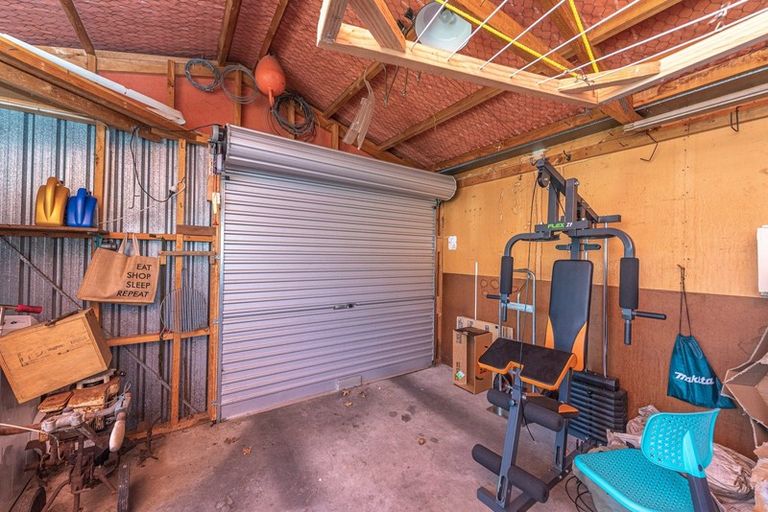 Photo of property in 16 Lewis Avenue, Aramoho, Whanganui, 4500