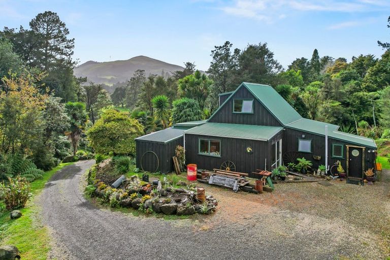 Photo of property in 50 Crown Hill Road, Paeroa, 3674