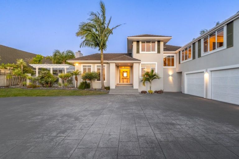 Photo of property in 38 Anaheim Boulevard, Shamrock Park, Auckland, 2016