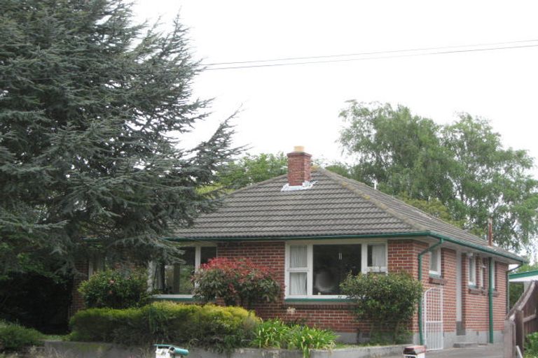 Photo of property in 19 Dunedin Street, Redwood, Christchurch, 8051