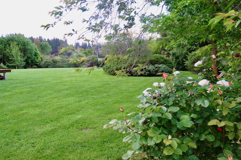 Photo of property in 178 Round Hill Road, Loburn, Rangiora, 7472