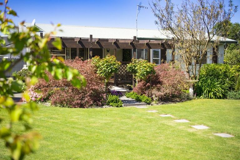 Photo of property in 20 Valerie Street, Clive, 4102