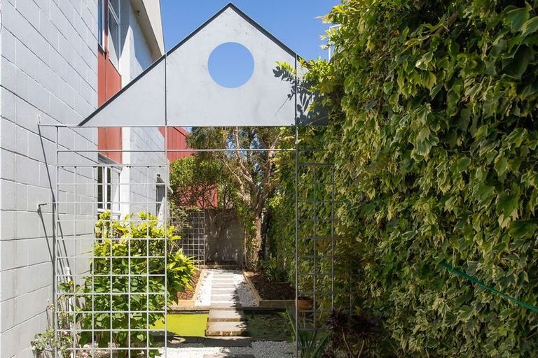 Photo of property in 4 Peacock Street, Christchurch Central, Christchurch, 8013