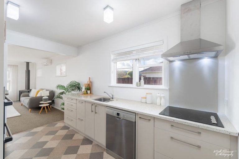 Photo of property in 1/598 Fergusson Drive, Trentham, Upper Hutt, 5018