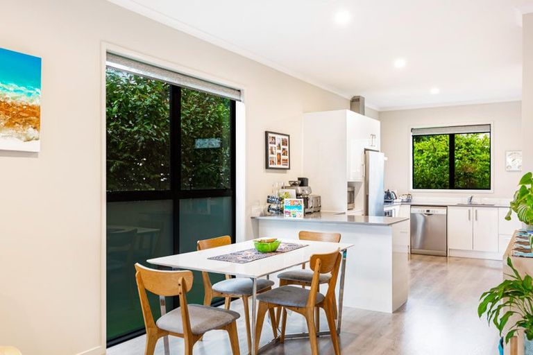 Photo of property in 22 Peihana Road, Hobsonville, Auckland, 0616