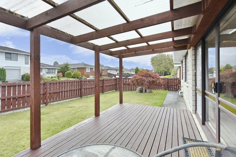 Photo of property in 1/2 James Condon Place, Redwood, Christchurch, 8051