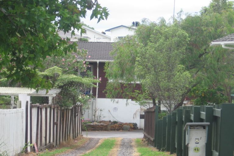 Photo of property in 8 Taynith Place, Glenfield, Auckland, 0629