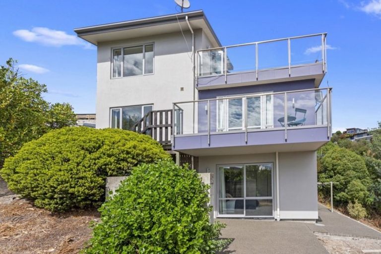 Photo of property in 17 Mandalay Lane, Redcliffs, Christchurch, 8081