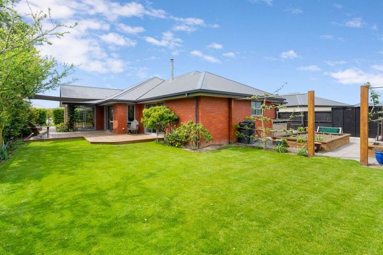 Photo of property in 71 Beaumont Drive, Rolleston, 7614