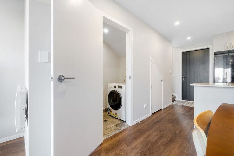 Photo of property in 125b Woodglen Road, Glen Eden, Auckland, 0602