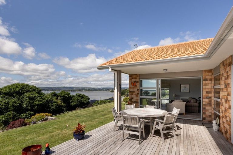 Photo of property in 109 Harbour View Road, Omokoroa, 3114