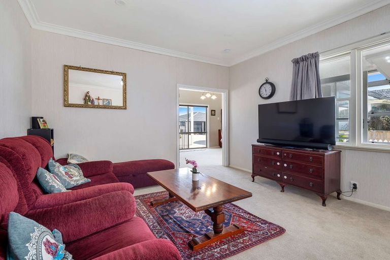 Photo of property in 25 Quinn Road, Levin, 5510