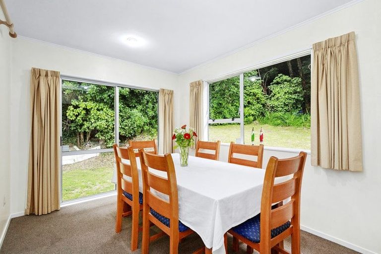 Photo of property in 18 Westhaven Drive, Tawa, Wellington, 5028