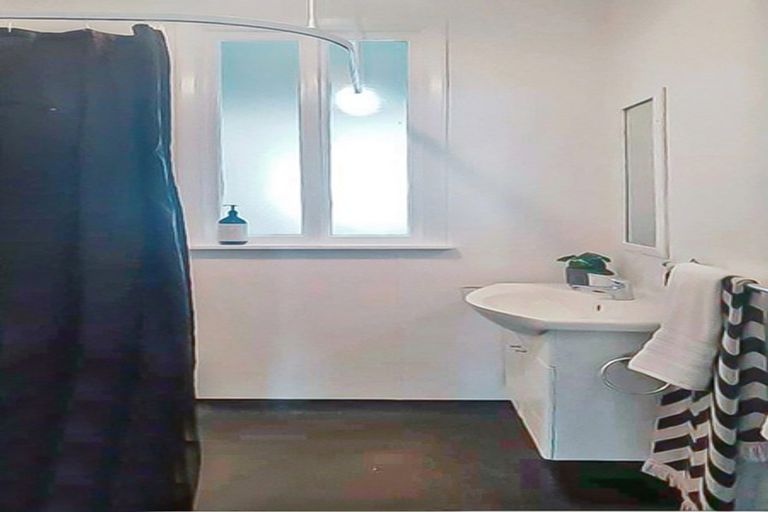 Photo of property in 10 Rira Street, Marton, 4710