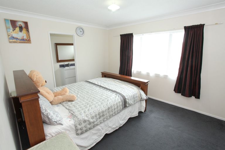 Photo of property in 7 Rosehill Place, Nawton, Hamilton, 3200