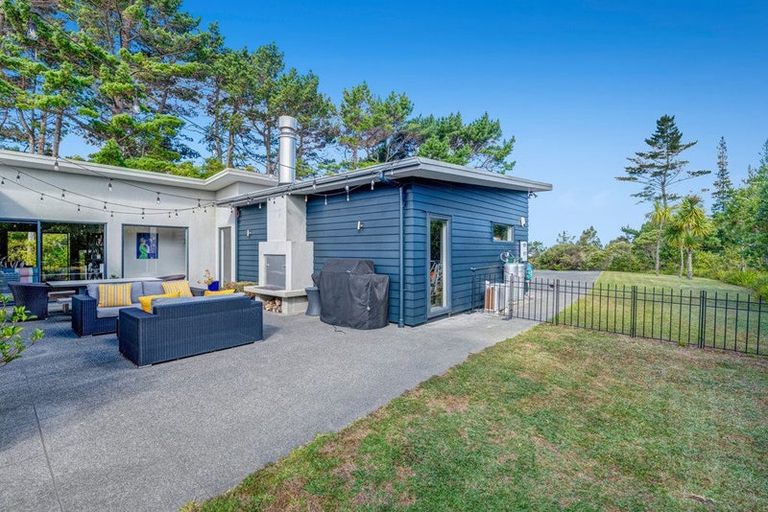 Photo of property in 102 West Road, Kaukapakapa, 0873
