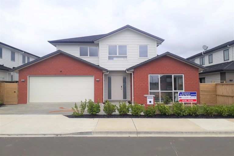 Photo of property in 6 Rauaruhe Road, Karaka, Papakura, 2113