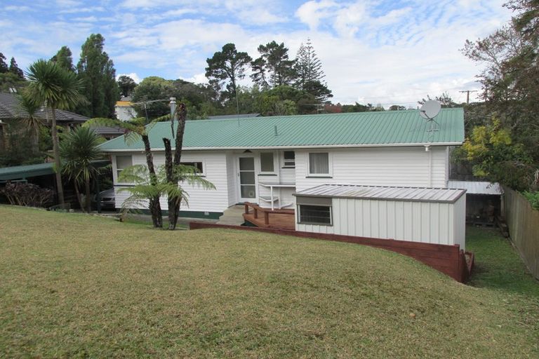 Photo of property in 19a Atkinson Road, Titirangi, Auckland, 0604