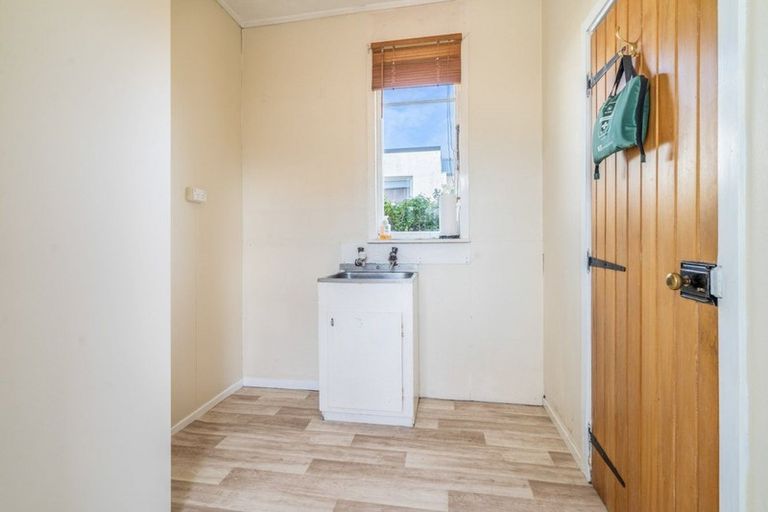 Photo of property in 90 Bourke Street, Windsor, Invercargill, 9810