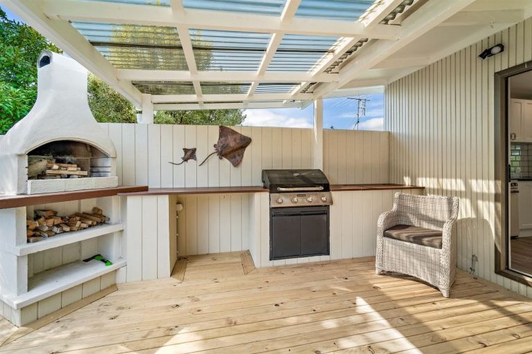 Photo of property in 9b Centreway Road, Orewa, 0931