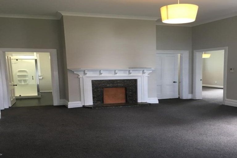 Photo of property in 17 Portland Crescent, Thorndon, Wellington, 6011