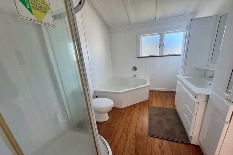 Photo of property in 4a Rewiti Avenue, Takapuna, Auckland, 0622