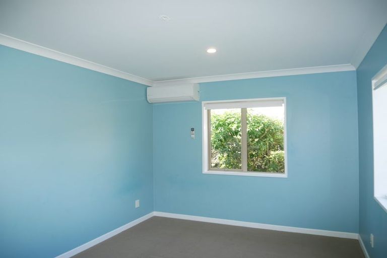 Photo of property in 19 Waterstone Avenue, Paraparaumu, 5032