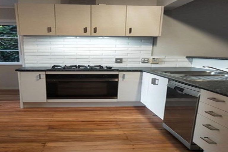 Photo of property in 10 Symonds Street, Onehunga, Auckland, 1061